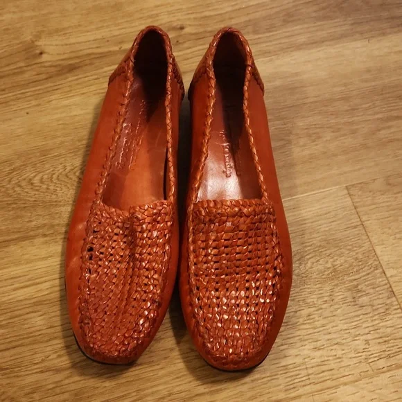 RZ Designs | Shoes | Rz Design Womens Size 7 Red Flats  display picture 1